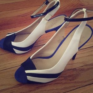 Multicolor slingback pumps